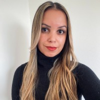 Carla Gouvêa Email
