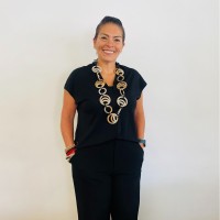 Aylin Lavalle Email