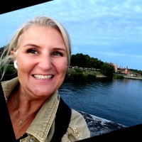 Queueco Employee Julie Booth's profile photo