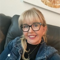 BMC Software Employee Julie Page's profile photo