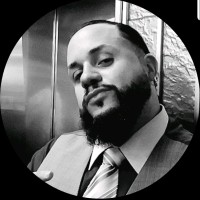 Outback Steakhouse Employee Omar P.'s profile photo