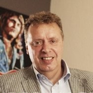 Lex van 'T Hull Email
