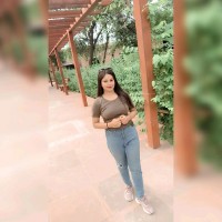 100HANDS Employee Pooja Chauhan's profile photo