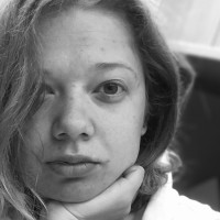 Olena Kaienko Email