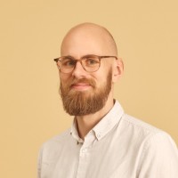 Max Knuts Email