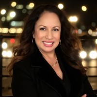 Email e telefono di Maria Hernandez