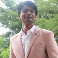 LOOKS STUDIO Employee Shivraj Chincholkar's profile photo