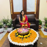 Varsha Bhatt Email