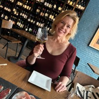 8th & Walton Employee Lainie Petersen's profile photo