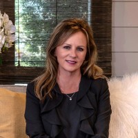 Pullman West Employee Suzanne Hawkins's profile photo
