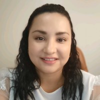 Betsy León Balbera Email