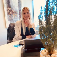 Julia Bönisch Email