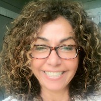 Entrusted Advisors Employee Nellie Navidi's profile photo