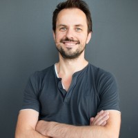 Raphael Engels Email