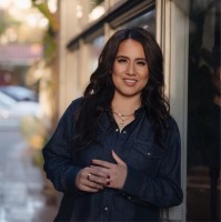 Los Angeles Times Employee Kim Vo Bueno's profile photo