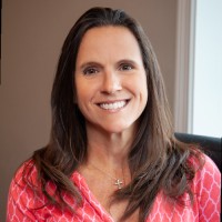 Lia Benevides Email & Phone Number