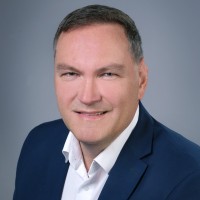 Alexander Holzmann Email