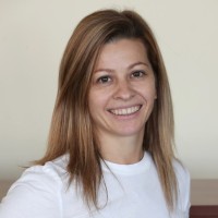 Eva Pintér Email
