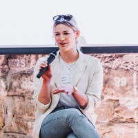 Kerri Barnes Email