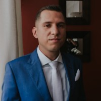 Julio Bueno Email