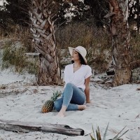 Aritzia Employee Caitlin Patrick's profile photo