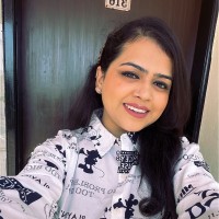Alvina Aziz Email