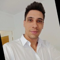 eFilm Online Employee Leonardo León Valencia's profile photo