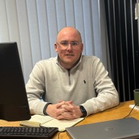 Ash Thomas Email