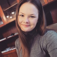 Vivien Ősze Email
