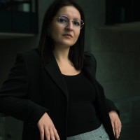 Jovana Slavković Email