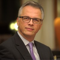 Cédric Vandervaeren Email