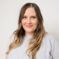 Lenore Hume Email