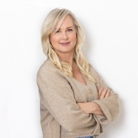 Ann Howarth Email & Phone Number