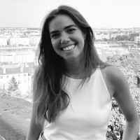 Inês Gomes Email