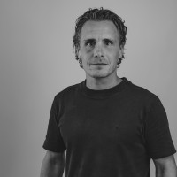 Tom van Esch Email