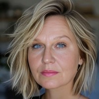 Lori Davis Email & Phone Number