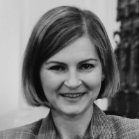 Réka Ammeux Email