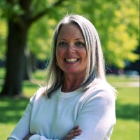 Shaina Lindon Email & Phone Number