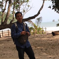 Fauzi Akbar Email