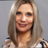 Quick Custom Intelligence Employee Lynette O'Connell's profile photo