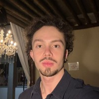 ID Store Employee Ian Inácio's profile photo