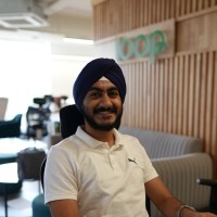 Loop Employee Ishmeet Batra's profile photo