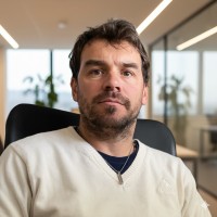Leandro Pili Email