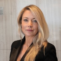 Suzanne W Email & Phone Number