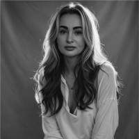 Agata Pluta Email