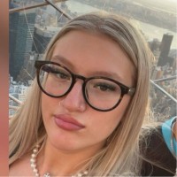 Halle Konarska Email