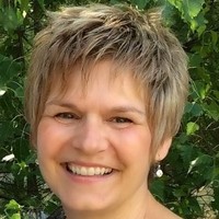 Coldwell Banker Lifestyles Employee Terri Bukartek's profile photo