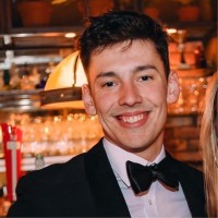 Jonathan Hills Email