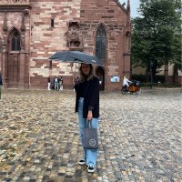 Kathrin Axt Email