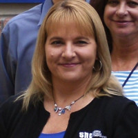 Evoove Employee Lyn Kelley's profile photo